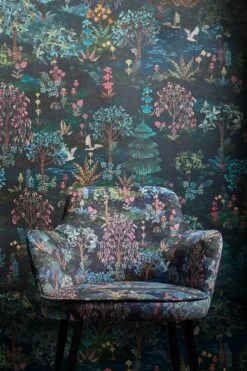 Pip Studio Pip Garden Infinito Wallpower Dark Blue -Pip studio 333161 pip garden dark blue chair hr lr