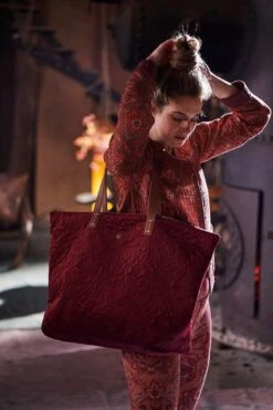 Tote Bag Velvet Quiltey Days Red -Pip studio anne timmer pip fw roos 33646 800x1200