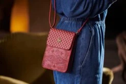 Phone Bag Kyoto Festival Dark Pink -Pip studio anne timmer pip fw roos 34069 800x1200