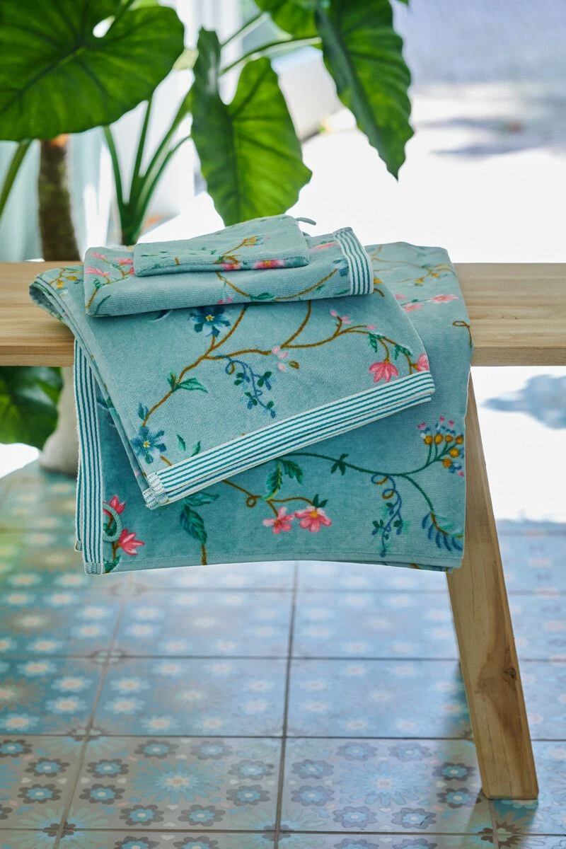 Guesttowel Set/3 Les Fleurs Blue 30x50 Cm 4 Guesttowel Set/3 Les Fleurs Blue 30x50 Cm - Image 2