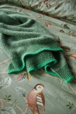Throw Bonnuit Green -Pip studio good nightingale lightgreen 40 detail