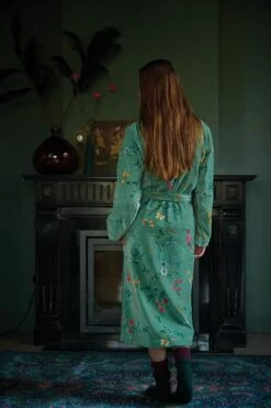 Bathrobe Les Fleurs Green -Pip studio les fleurs bathrobe green 01 mood 800x1200