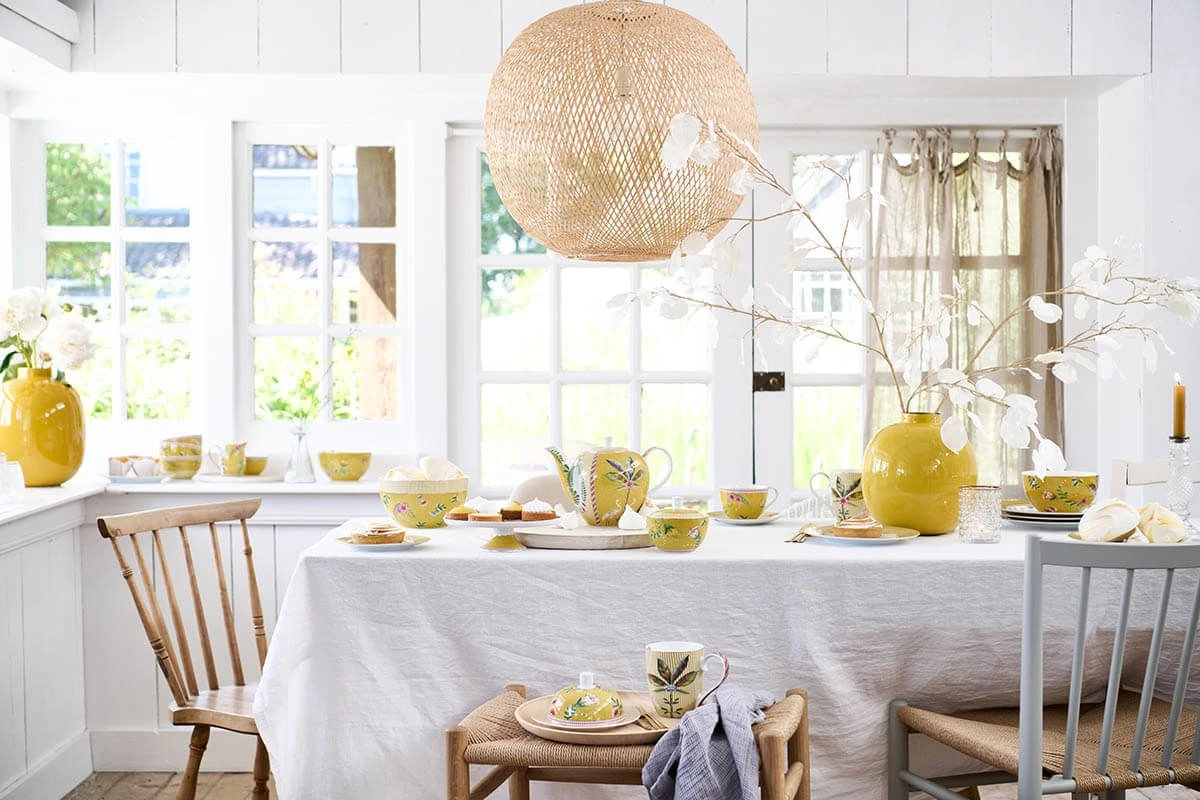 Metal Vase Yellow 23cm 6 Metal Vase Yellow 23cm - Image 4