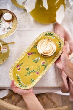 La Majorelle Cake Tray Rectangular Yellow -Pip studio pip s23 232 lr