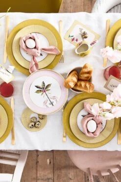 La Majorelle Cake Tray Small Pink 10 La Majorelle Cake Tray Small Pink -Pip studio pip s23 238 staand02 lr 1