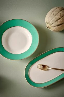 Pip Chique Deep Plate Green 23.5cm -Pip studio pip chique green set1 009 hr lr 1