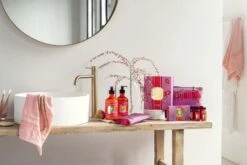 Cosmetic Bag Kawai Flower Combi Fuchsia -Pip studio pip studio gifting ss2023 all 01 lr