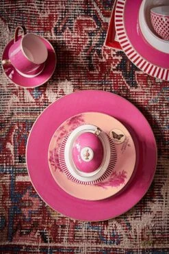 Pip Chique Dinner Plate Pink 28cm -Pip studio pip studio ss2023 pip chique mix match pink 04 lr