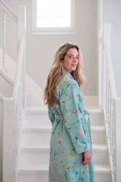 Bathrobe Les Fleurs Bathrobe Blue 11 Bathrobe Les Fleurs Bathrobe Blue -Pip studio ss23 les fleurs blue 03 mood ss23