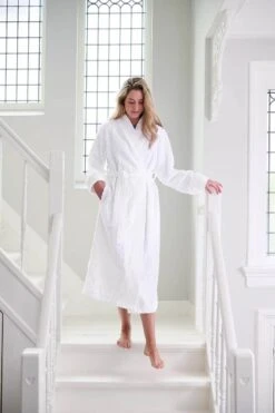 Bathrobe Mosaic De Pip White -Pip studio ss23 mosiac de pip white 01 mood