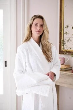 Bathrobe Mosaic De Pip White -Pip studio ss23 mosiac de pip white 04 mood